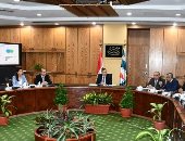 وزير البترول يستعرض تطوير وتحديث أنشطة التكرير وتوزيع المنتجات