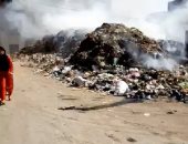قارئة تشكو تراكم القمامة بمنطقة الصفيره فى أوسيم بالجيزة.. صور