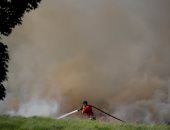 حريق هائل فى مستنقعات "وينتر هيل" ببريطانيا - صور