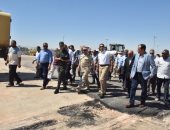 وزير الرى وكامل الوزير يتفقدان مشروع قناطر أسيوط الجديدة ومحطتها الكهرومائية.. فيديو
