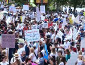 صور.. احتجاجات فى ولاية كاليفورنيا الأمريكية ضد سياسة ترامب حيال الهجرة