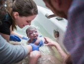 هل الولادة فى الماء آمنة على الأم والمولود؟