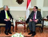 وزير البترول يبحث مستقبل التعاون بين مصر والبنك الدولى
