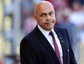 جروس يجتمع بلاعبى الزمالك ويطالبهم بغلق ملف الدورى