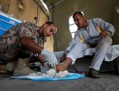 صور.. الأردن يستمر فى تقديم المساعدات للنازحين السوريين على الحدود