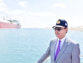 مهاب مميش: عبور 252 سفينة قناة السويس بحمولة 16.7 مليون طن فى 5 أيام