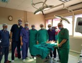 صور.. فريق طبى بمستشفى الشاطبى الجامعى ينجح فى فصل توأمين ملتصقين