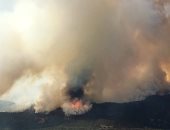 صور.. فرق الإطفاء تكافح حرائق غابات ولاية كولورادو الأمريكية