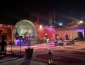 صور.. فرقة كال أسوف تخطف المغاربة فى مهرجان تيميتار بتوليفة نيجيرية