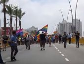فيديو.. مسيرة للشواذ تجوب مدينة أشكلون الإسرائيلية بحراسة مروحيات الشرطة