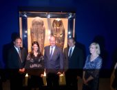 الأمير ألبرت الثانى ووزيرا الآثار والسياحة المصريين فى افتتاح معرض "الكنوز الذهبية" بموناكو