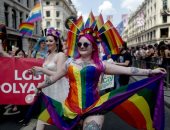 صور.. مسيرة للمثليين احتفالا بالذكرى 51 للاعتراف بهم فى بريطانيا