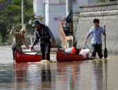 "آبى" يتعهد بتقديم المساعدات للمناطق المنكوبة جراء الأمطار بغرب اليابان