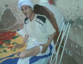 صور وفيديو.. مأساة مريض يحتاج إلى عملية لبتر قدمه وجهاز تعويضى بسوهاج