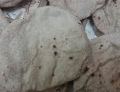 قارئ يشكو من صغر حجم رغيف الخبز فى مخابز قرية أبا البلد بالمنيا