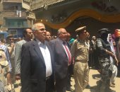 فيديو وصور.. محافظ القليوبية ومدير الأمن يشاركان بجنازة شهيد سيناء