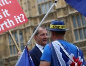 صور..مظاهرات خارج البرلمان البريطانى رفضا للخروج من الاتحاد الأوروبى