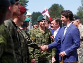 رئيس وزراء كندا يزور مجموعة الناتو القتالية فى لاتفيا - صور