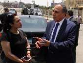 صور.. نقيب الصحفيين يصل نيابة أمن الدولة لحضور التحقيق مع مكرم محمد أحمد