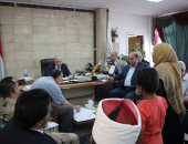 صور.. محافظ جنوب سيناء يلتقي 60 مواطنًا لحل مشاكلهم فى إطار اللقاءات الدورية