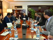 وزير التنمية المحلية يستقبل وفد البنك الدولى لمتابعة مشروع تنمية الصعيد