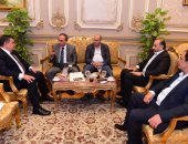 أسامة هيكل يلتقى وفد نقابة الصحفيين برئاسة النقيب بمجلس النواب