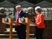 ترامب: شجعت ماى لمواصلة الضغط على إيران - صور