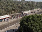 طبيب بمستشفى الهرم: 25 حالة مستقرة باستثناء واحدة فى حادث قطار المرازيق