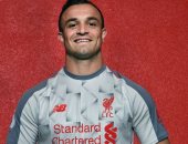 شاكيرى: سعيد للعب بجانب محمد صلاح فى ليفربول