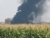 اندلاع حريق بمصنع بلاستيك فى قرية "باسوس" بالقناطر الخيرية