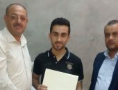 رئيس كفر شكر .. يمنح شهادة تقدير للأول مكرر فى الثانوية العامة