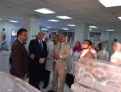 صور وفيديو.. محافظ بنى سويف يطمئن على حضانات مستشفى ناصر العام
