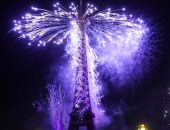 صور.. احتفالات مبهرة فى العيد الوطنى لفرنسا بمحيط برج إيفل