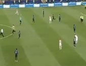 فيديو.. إيقاف نهائي كأس العالم فى الدقيقة 52 بعد اقتحام الجماهير أرض الملعب