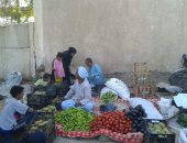 صور.. نقل الباعة الجائلين من سوق أحمد عرابى لمنطقة السوق الجديدة بالأقصر