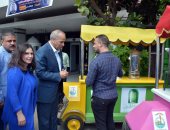 صور..محافظ القليوبية: مشروع سيارات الطعام المتنقلة فاتحة خير على الشباب