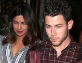 شاهد..بريانكا شوبرا تحتفل بعيد ميلادها قبل موعده بيومين مع صديقها 