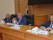 محافظ الوادى الجديد يوجه بدعم الأفكار الشبابية والعمل خارج الصندوق