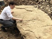  صور.. "اكتشاف العمر" العثور على مقبرة صخرية فى أيرلندا عمرها 5500 عام