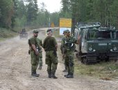 فرق الإطفاء السويدية تواصل مكافحة حرائق الغابات - صور
