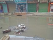  شكوى من غرق شوارع العزبة البيضاء فى الخصوص بمياه الصرف