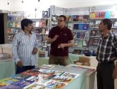 مدير ثقافة القليوبية يتفقد تجهيزات معرض الكتاب الأول بقصر ثقافة بنها