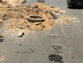 استجابة لليوم السابع.. متابعة أعمال الرصف والتبليط في شارع العشرين بفيصل