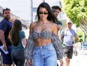 كورتنى كاردشيان تلفت الأنظار بتصميمات ملابسها فى لوس أنجلوس  