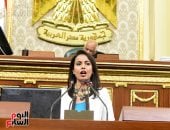 النائبة ماريان عازر ترد على برنامج حكومة مصطفى مدبولى بعرض تقديمى - صور