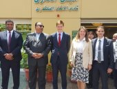صور.. السفير البريطانى يزور مقر الاتحاد السكندرى ويشيد بمحمد صلاح