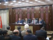 صور.. "محلية البرلمان" تطالب الحكومة بخريطة عمل لحل أزمة تراخيص المحاجر