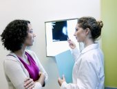 حصاد الصحة.. امتى تغيرات شكل الثدى تكون مؤشر خطر لصحتك