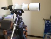 صور.. البحوث الفلكية يجهز مناظير وتليسكوبات لرصد خسوف القمر الكلى
