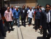 صور.. محافظ الغربيه يتفقد أعمال رصف شوارع مدينة طنطا 